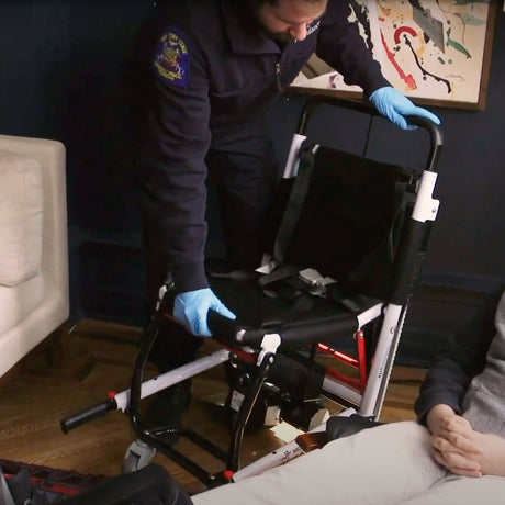 Mobile stairlift on stairs
